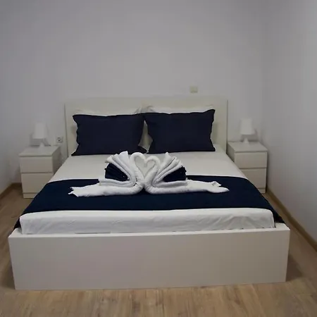 Apartment Modern Waterfront 1br With Ac *